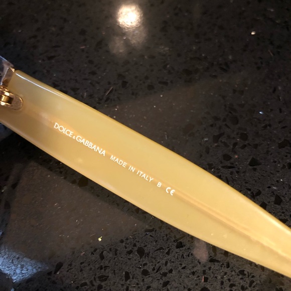 Dolce & Gabbana Gold Lace sunglasses - Picture 9 of 11